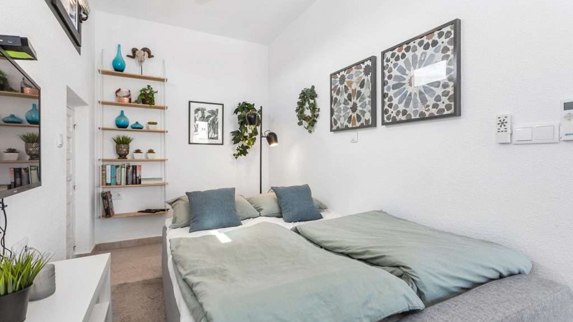 Resale - Villa -
Torrevieja - Torreta Florida