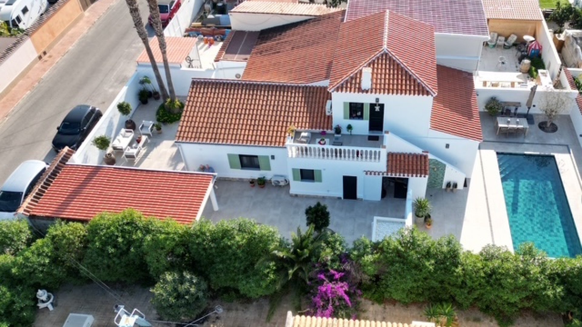Resale - Villa -
Torrevieja - Torreta Florida