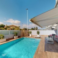 Resale - Villa -
Torrevieja