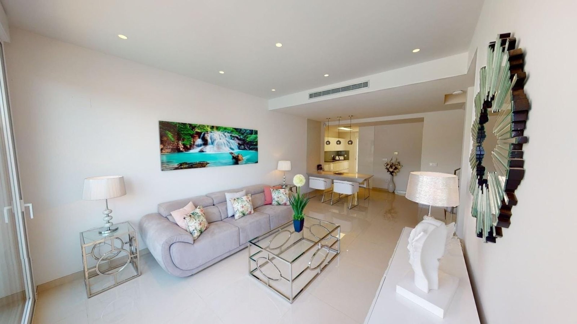 Resale - Villa -
Torrevieja