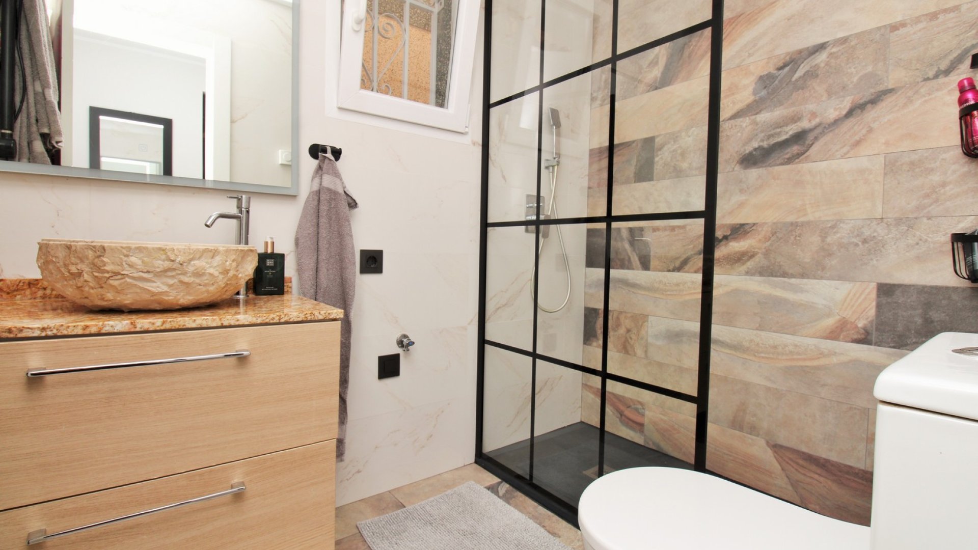 Resale - Villa -
Villamartín - Las Violetas