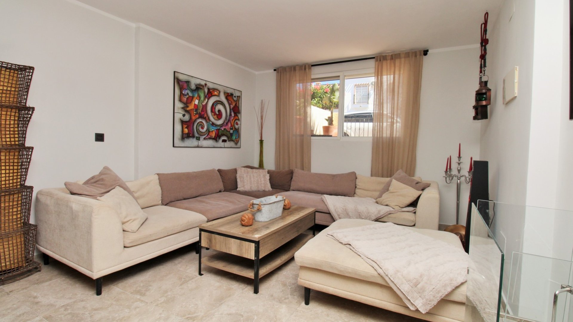 Resale - Villa -
Villamartín - Las Violetas