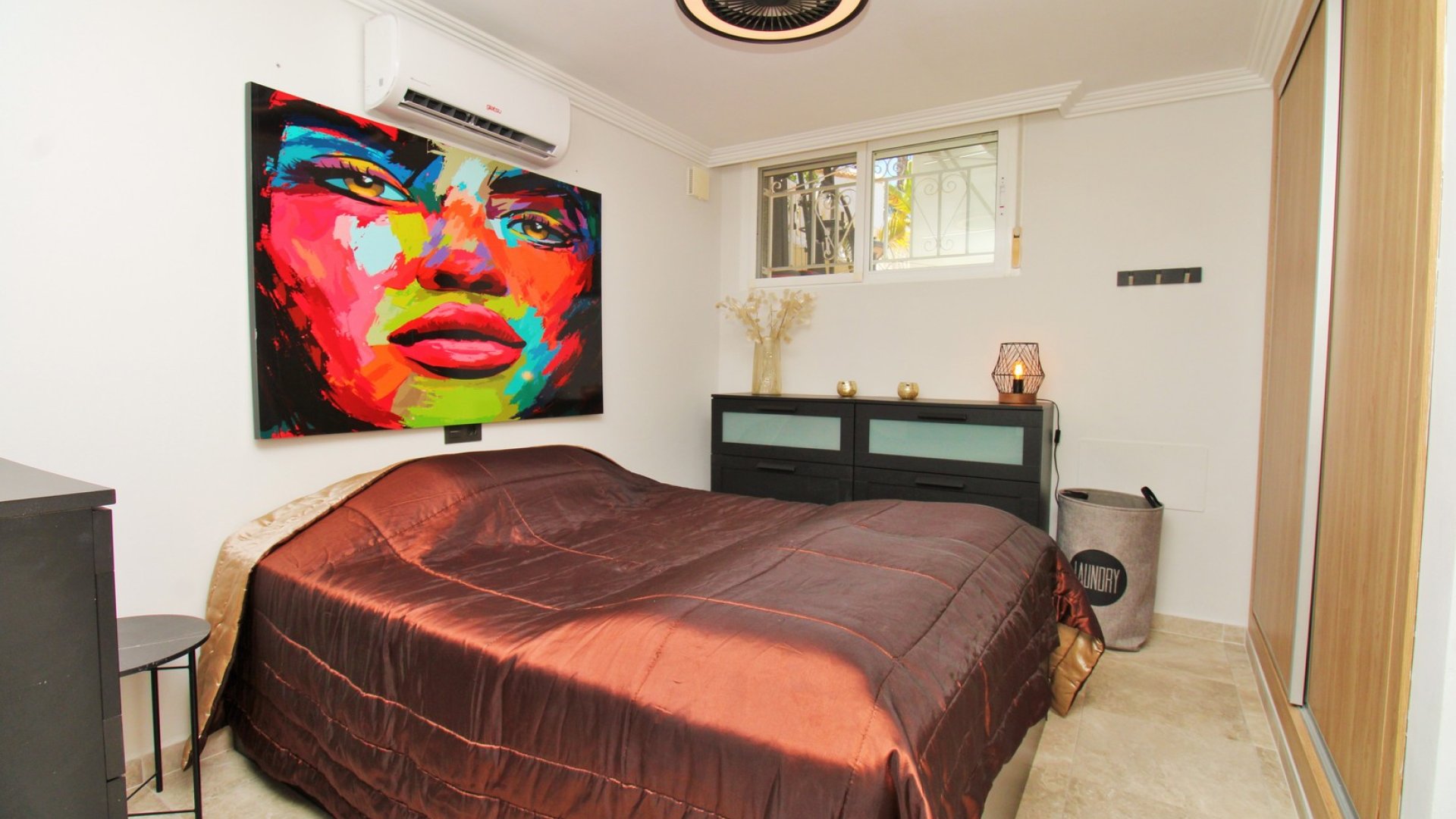 Resale - Villa -
Villamartín - Las Violetas