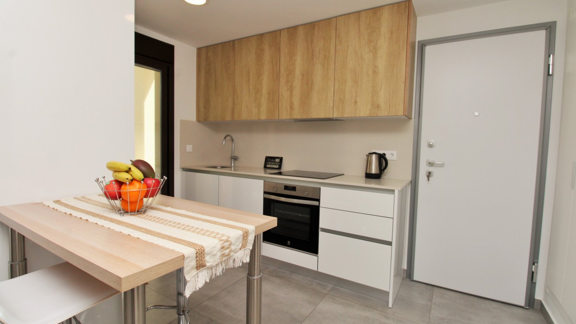 Resale - Villa -
Villamartín - PAU 8