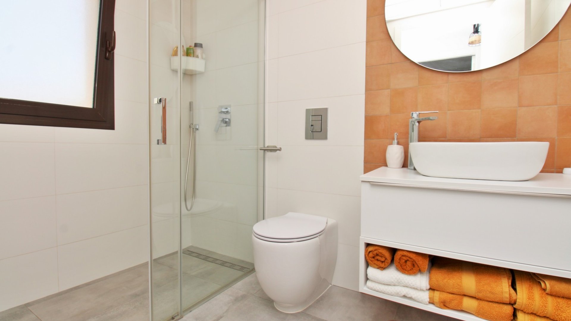 Resale - Villa -
Villamartín - PAU 8