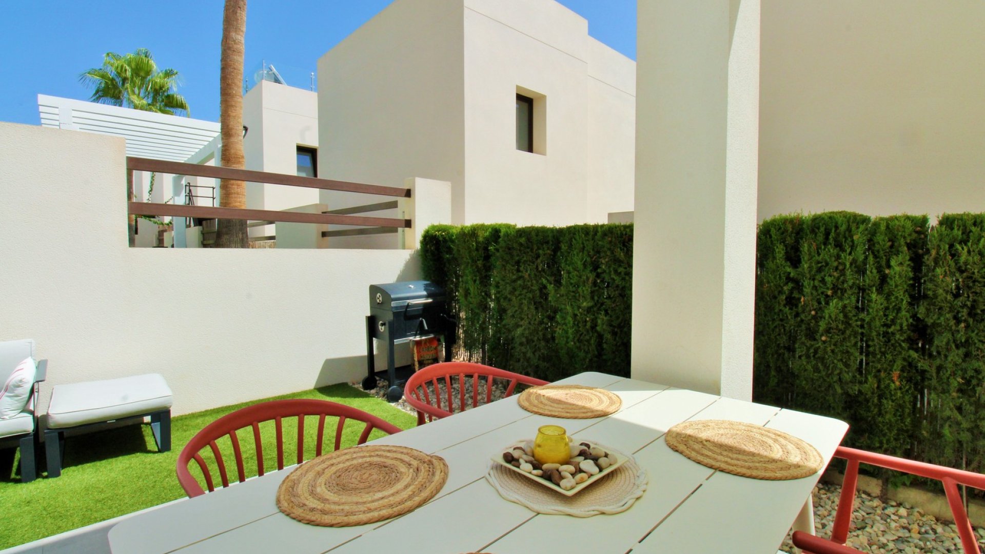 Resale - Villa -
Villamartín - PAU 8