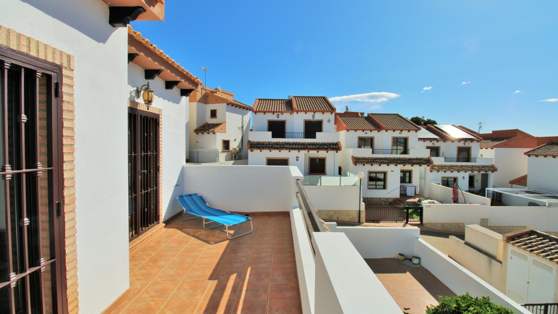 Resale - Villa -
Villamartín - PAU 8