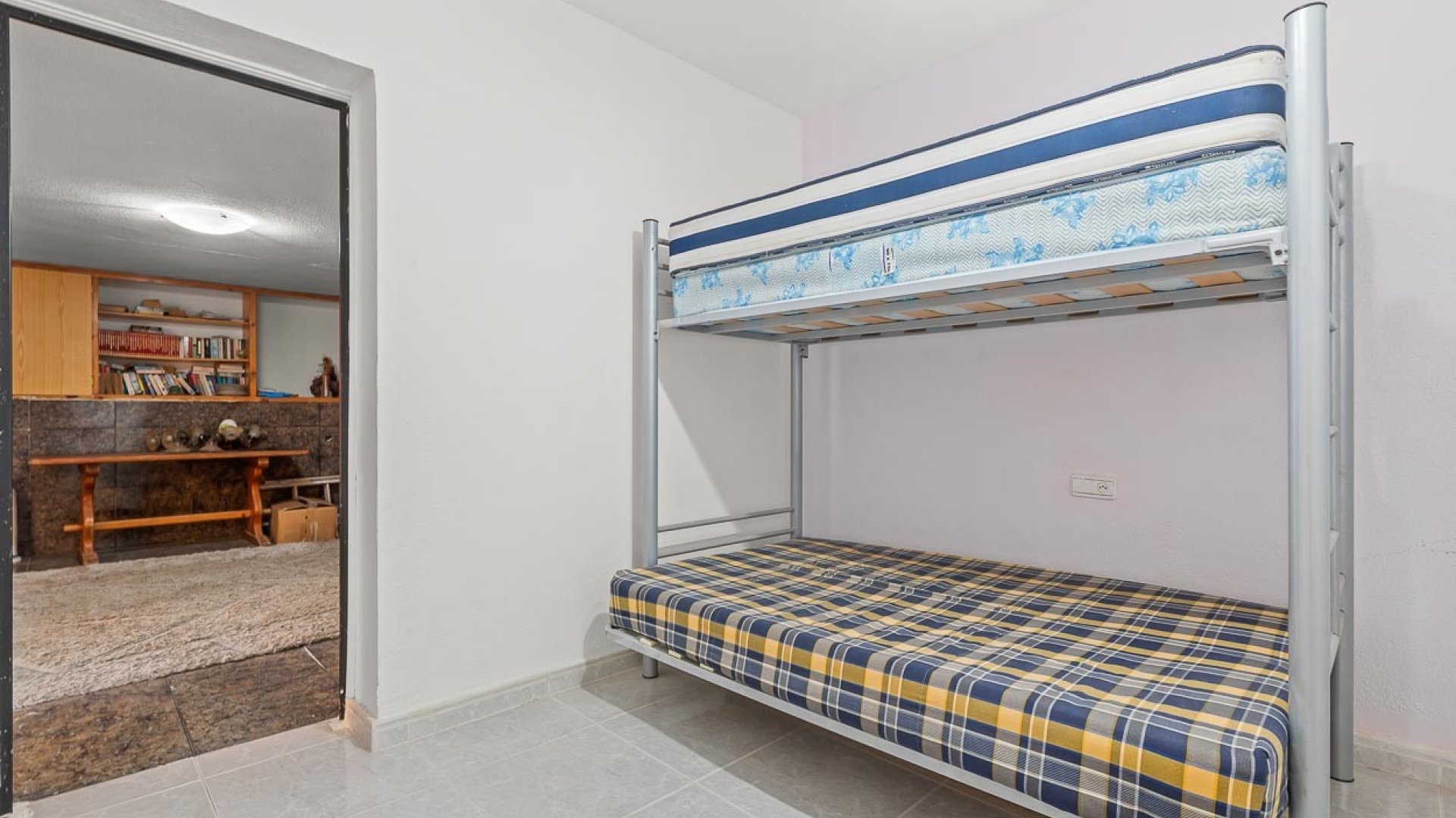 Resale - Villa -
Villamartín - Res. Las Filipinas