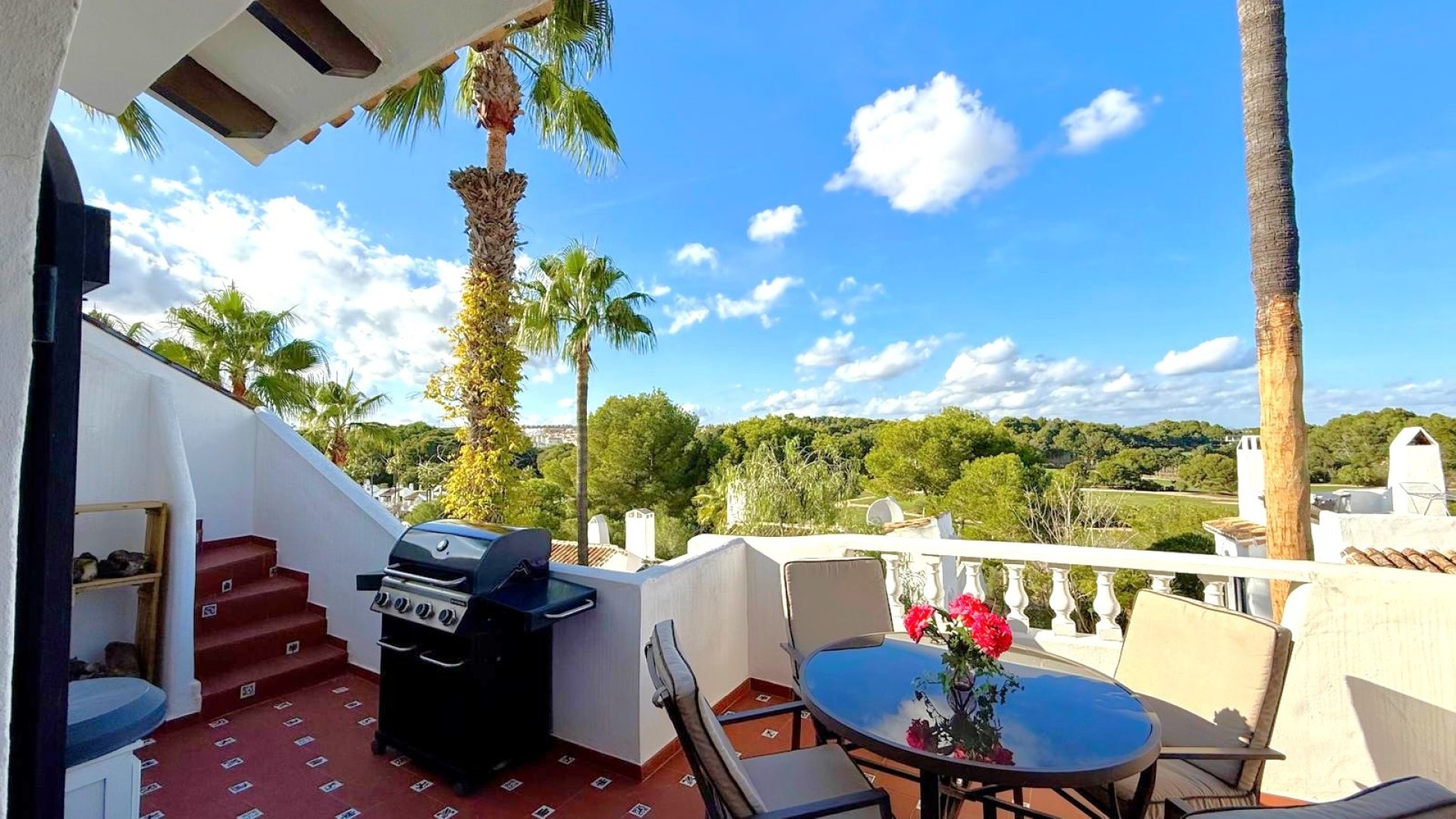 Resale - Villa -
Villamartín