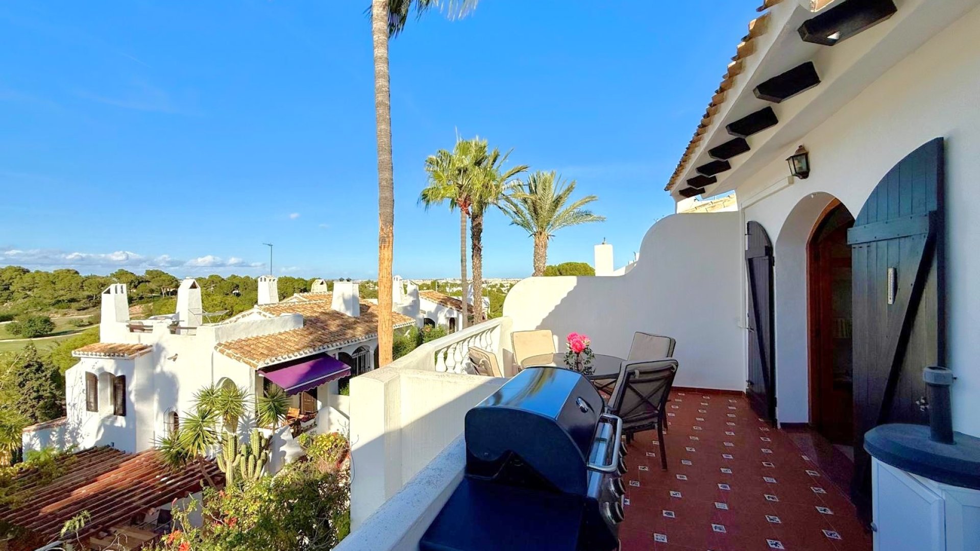 Resale - Villa -
Villamartín
