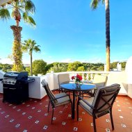 Resale - Villa -
Villamartín