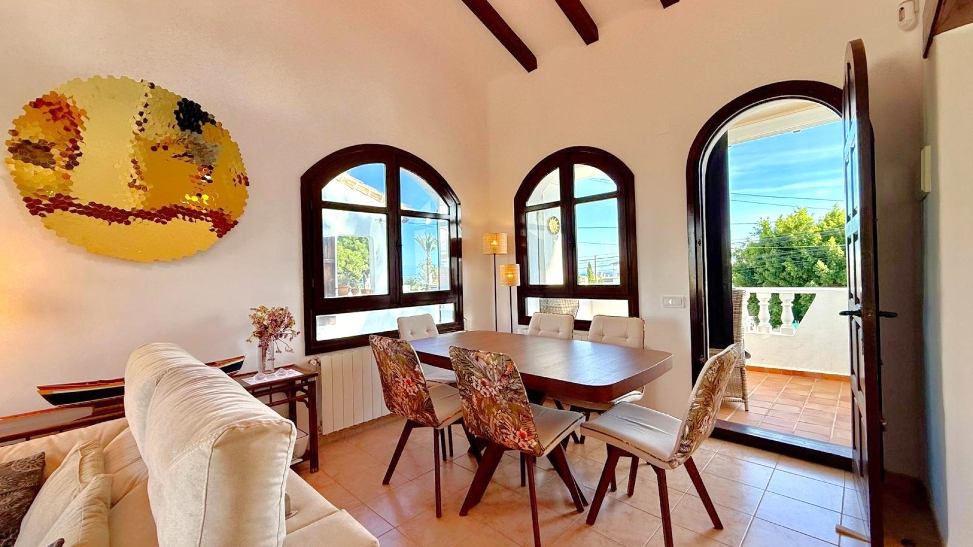 Resale - Villa -
Villamartín