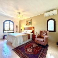 Resale - Villa -
Villamartín