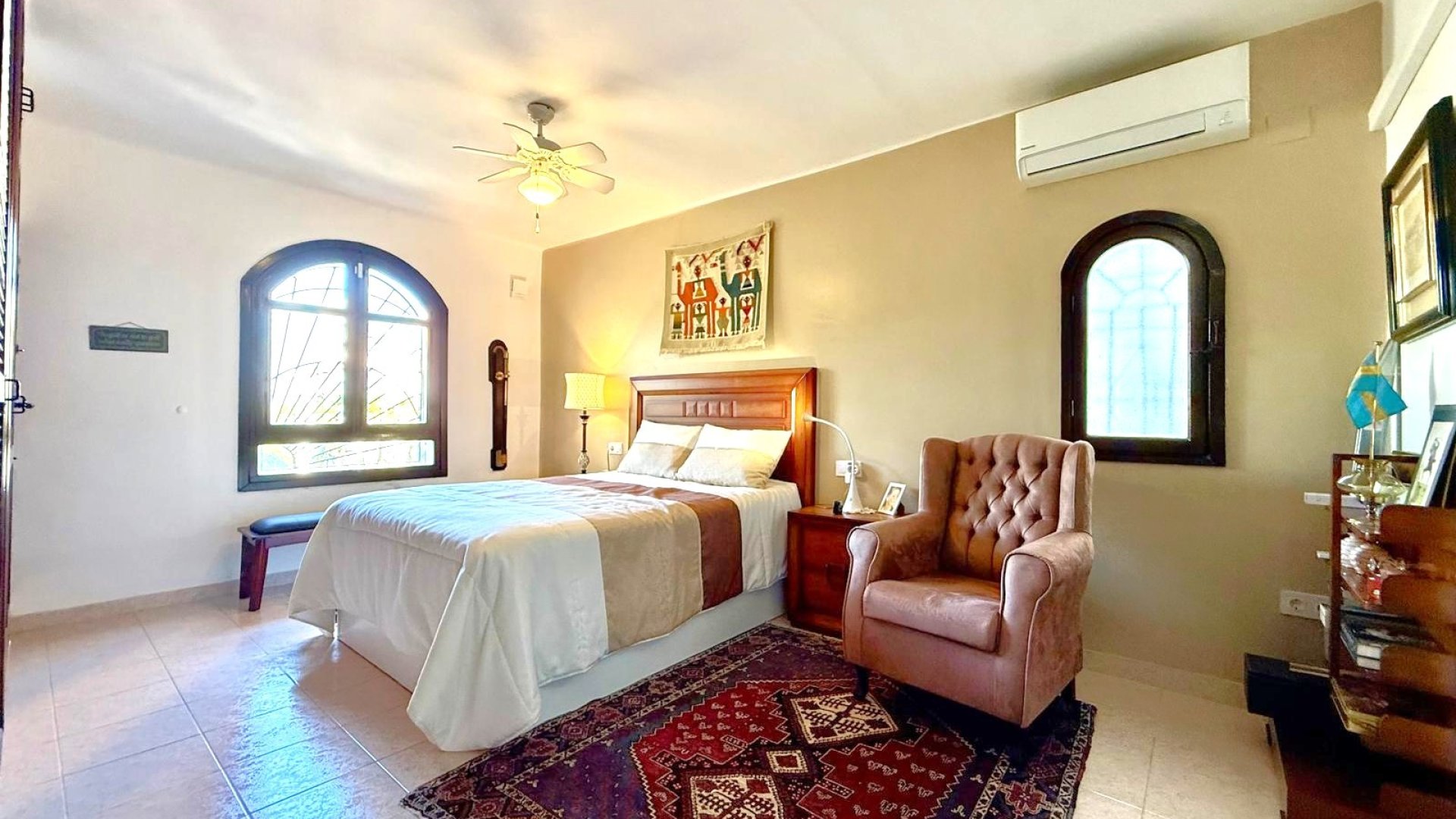 Resale - Villa -
Villamartín