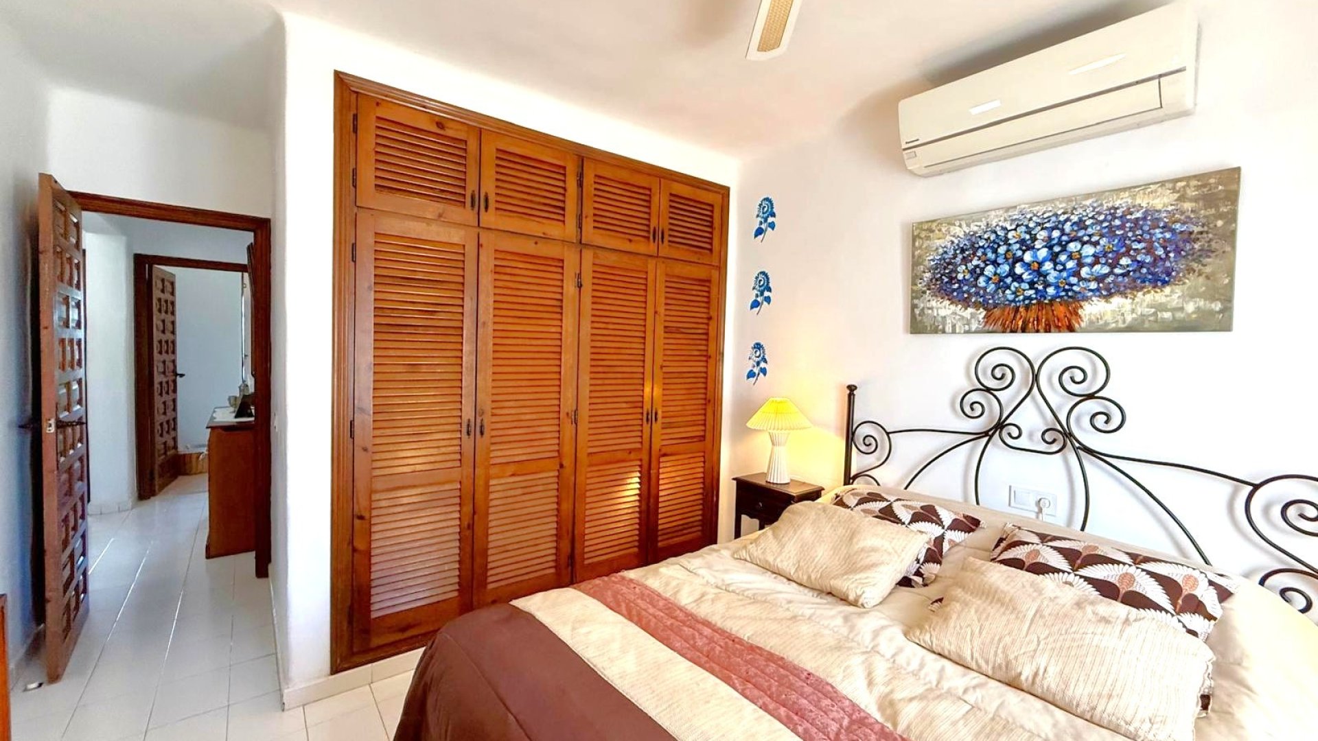 Resale - Villa -
Villamartín