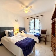 Resale - Villa -
Villamartín