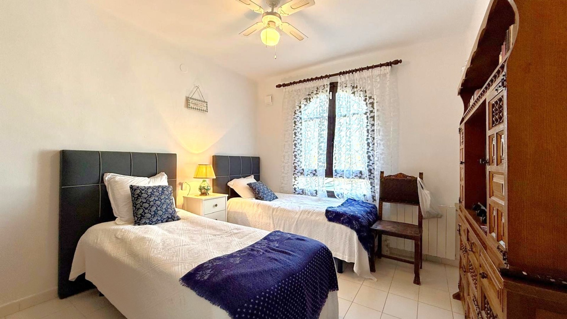 Resale - Villa -
Villamartín