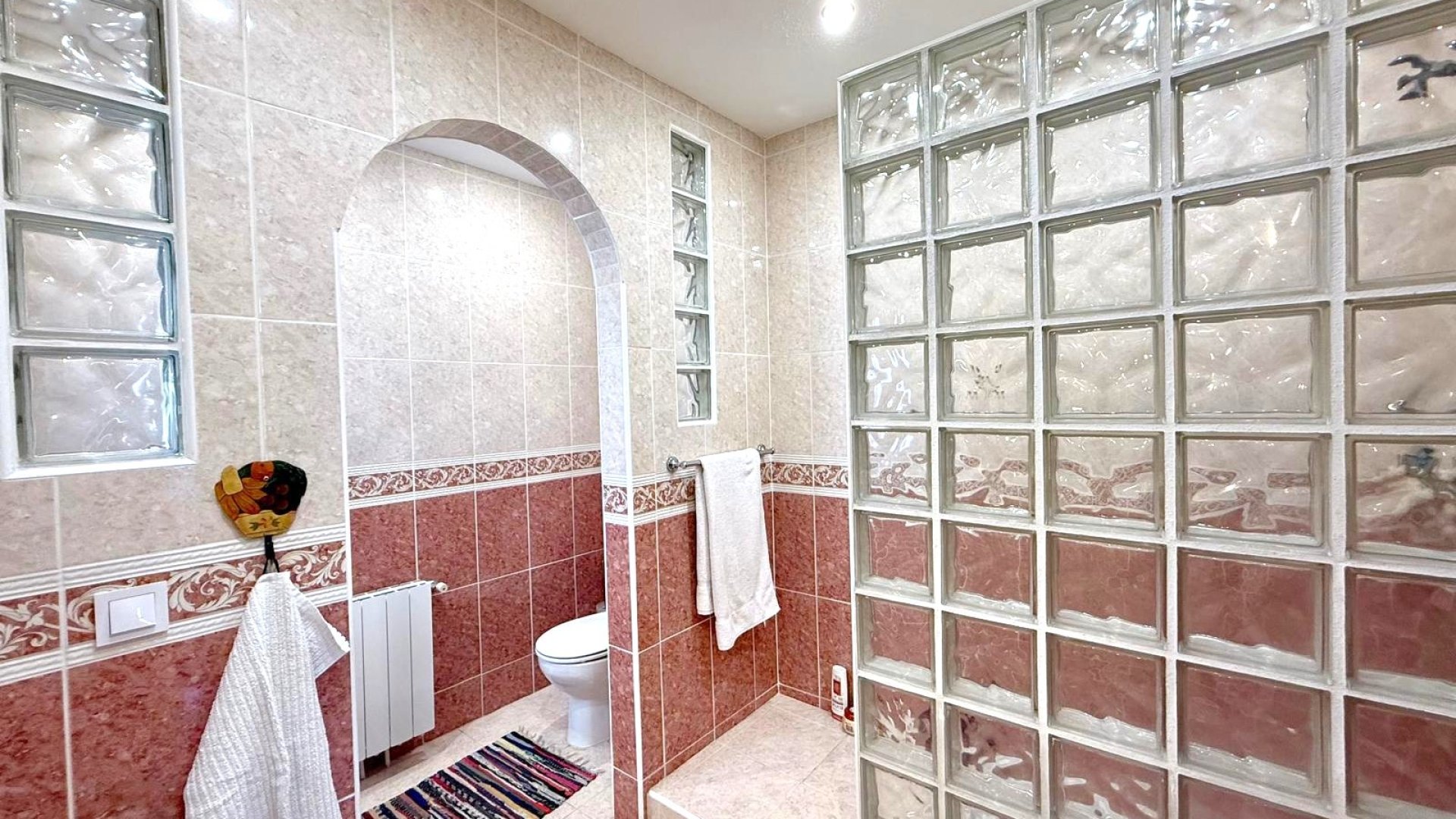 Resale - Villa -
Villamartín