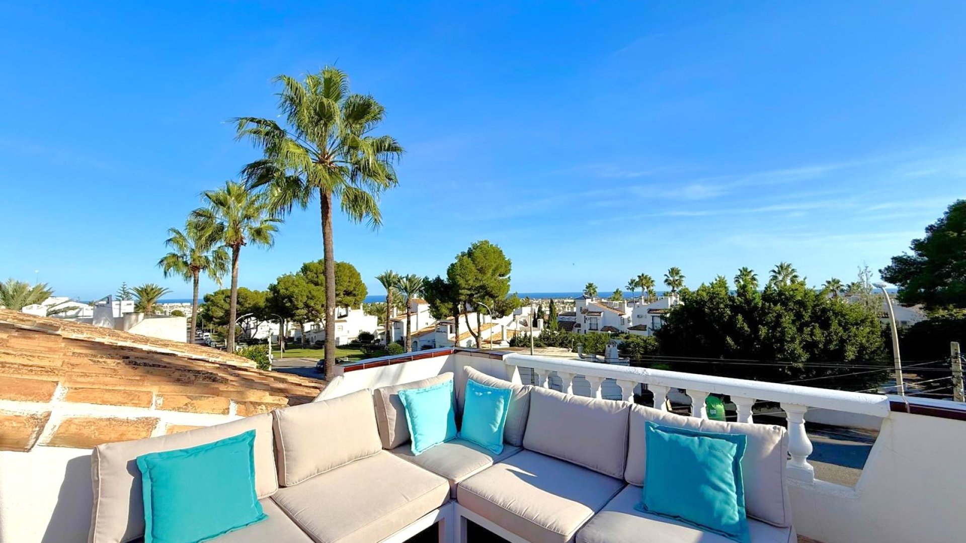 Resale - Villa -
Villamartín