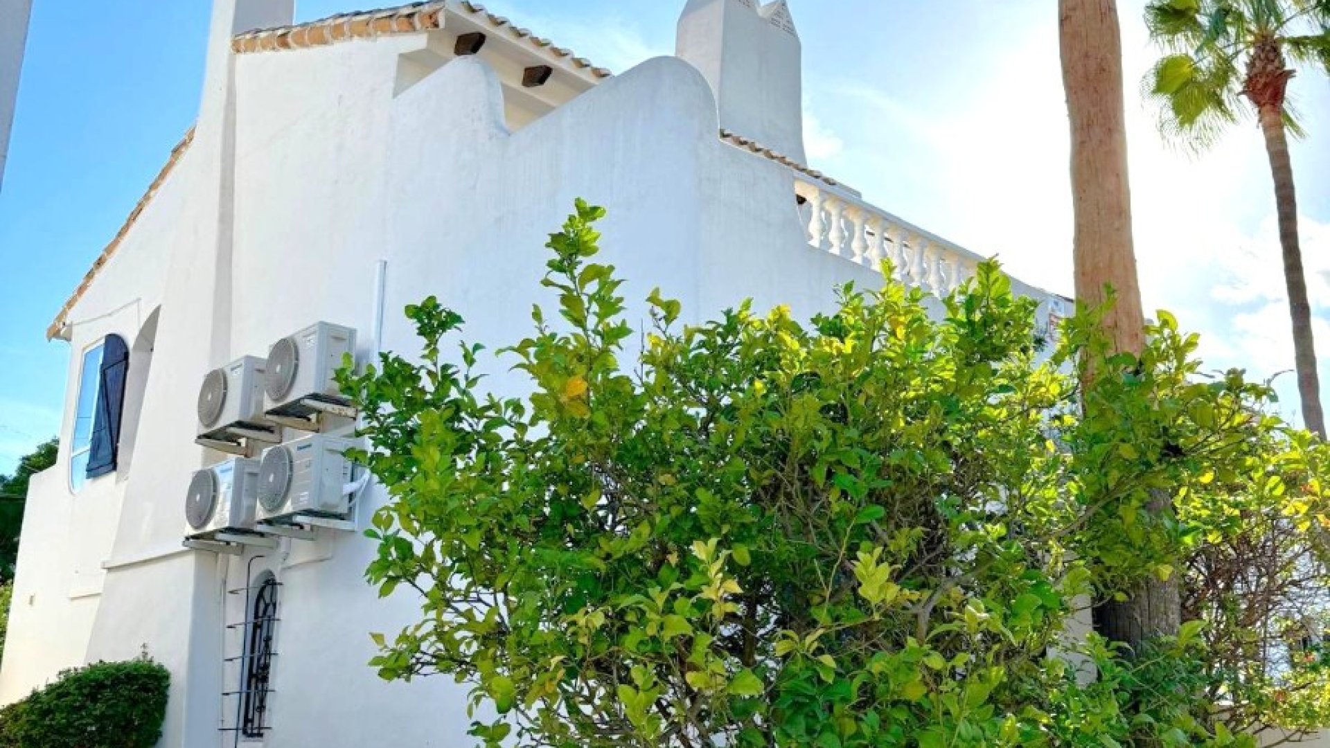 Resale - Villa -
Villamartín