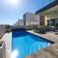 Resale - Villa -
Villamartín