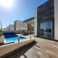 Resale - Villa -
Villamartín