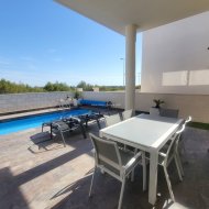 Resale - Villa -
Villamartín