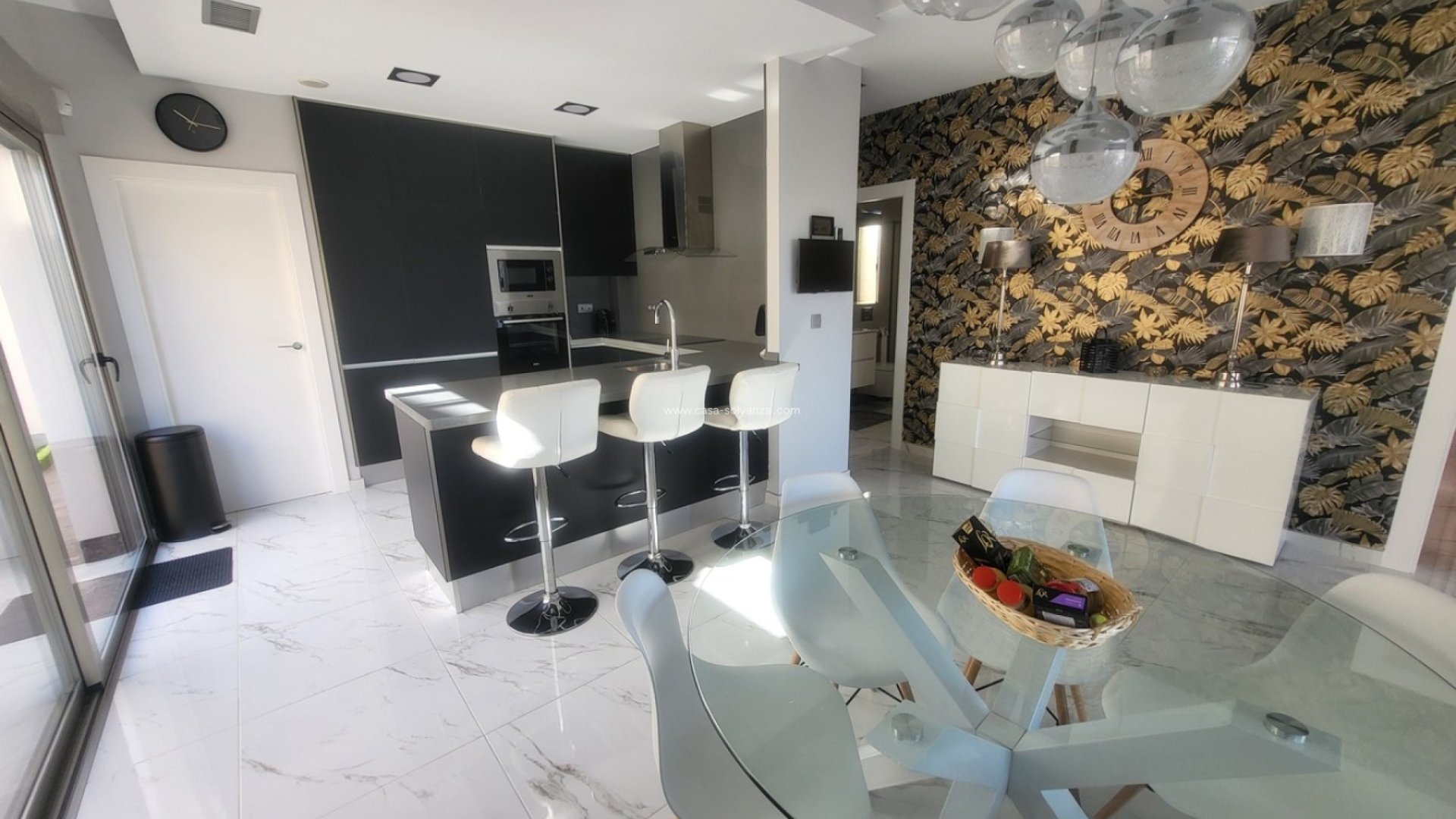 Resale - Villa -
Villamartín