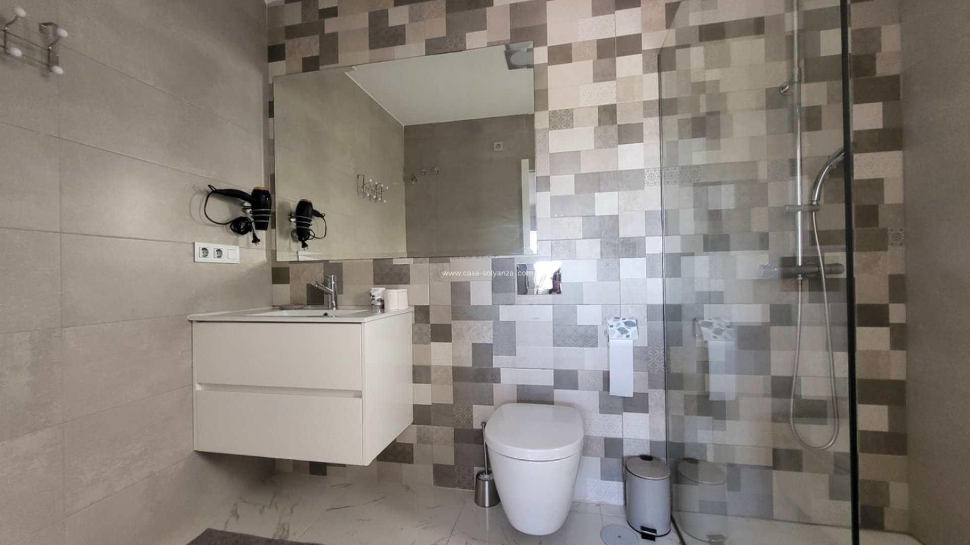 Resale - Villa -
Villamartín