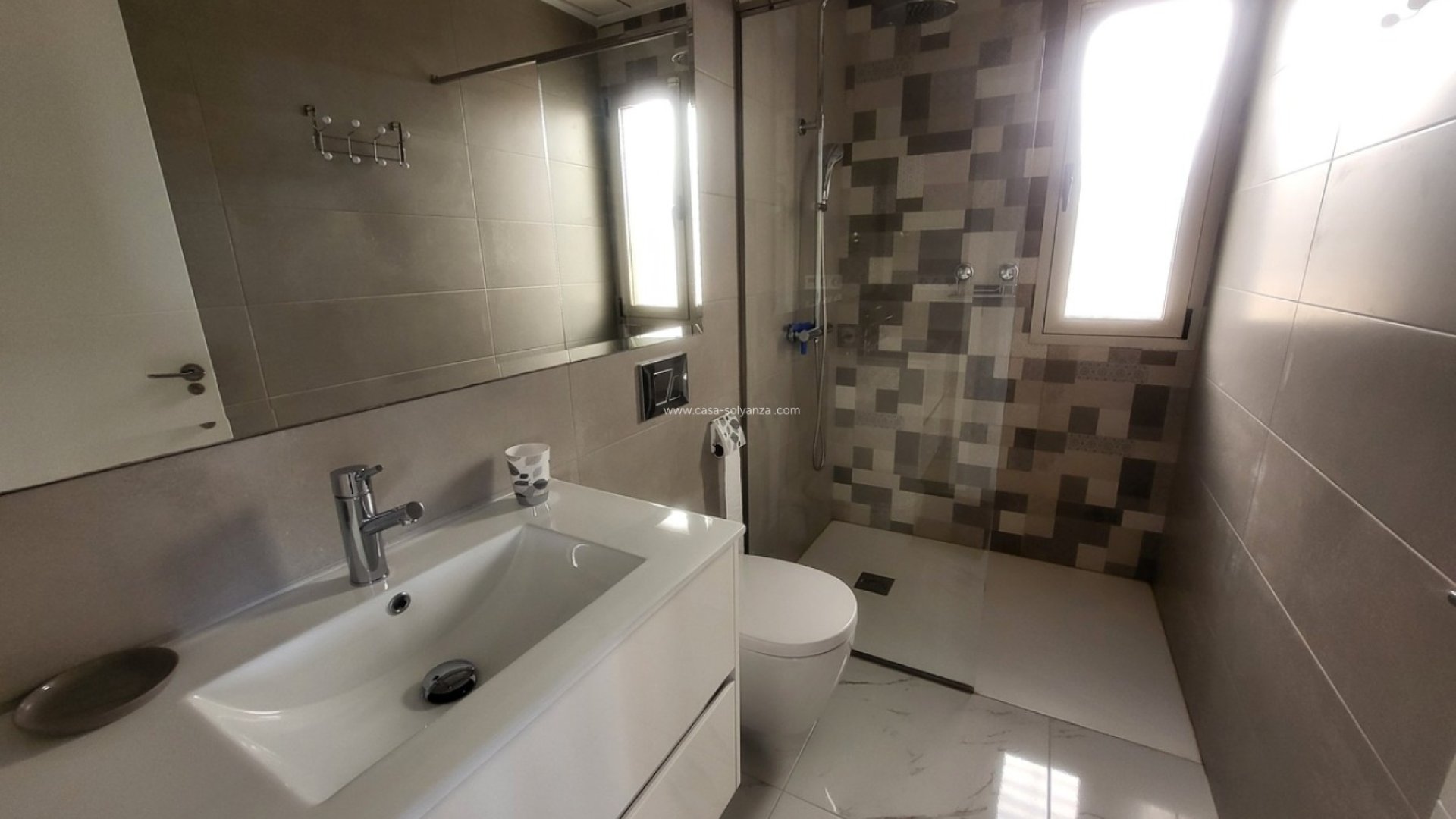 Resale - Villa -
Villamartín