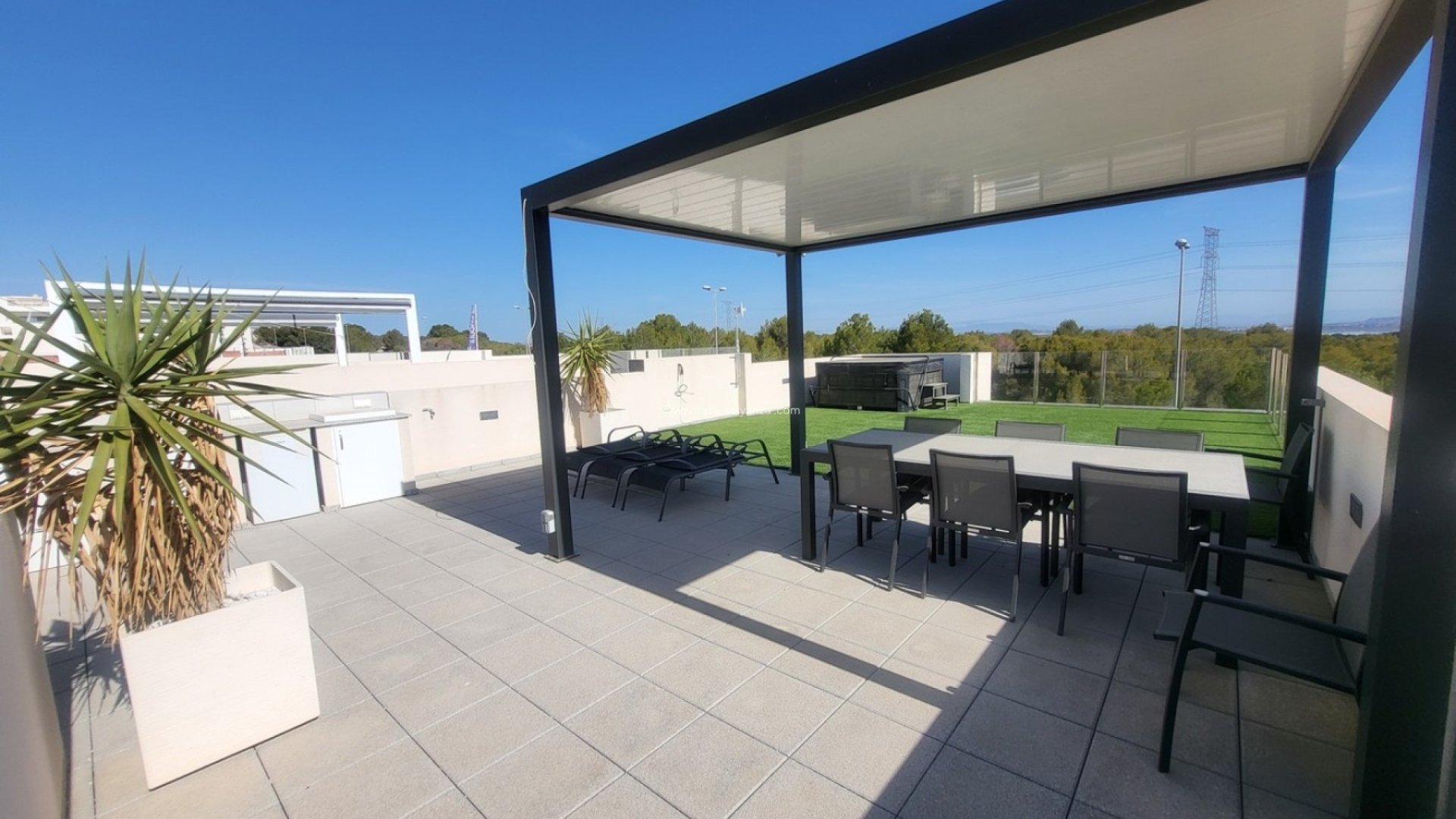 Resale - Villa -
Villamartín