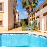 Resale - Villa -
Villamartín