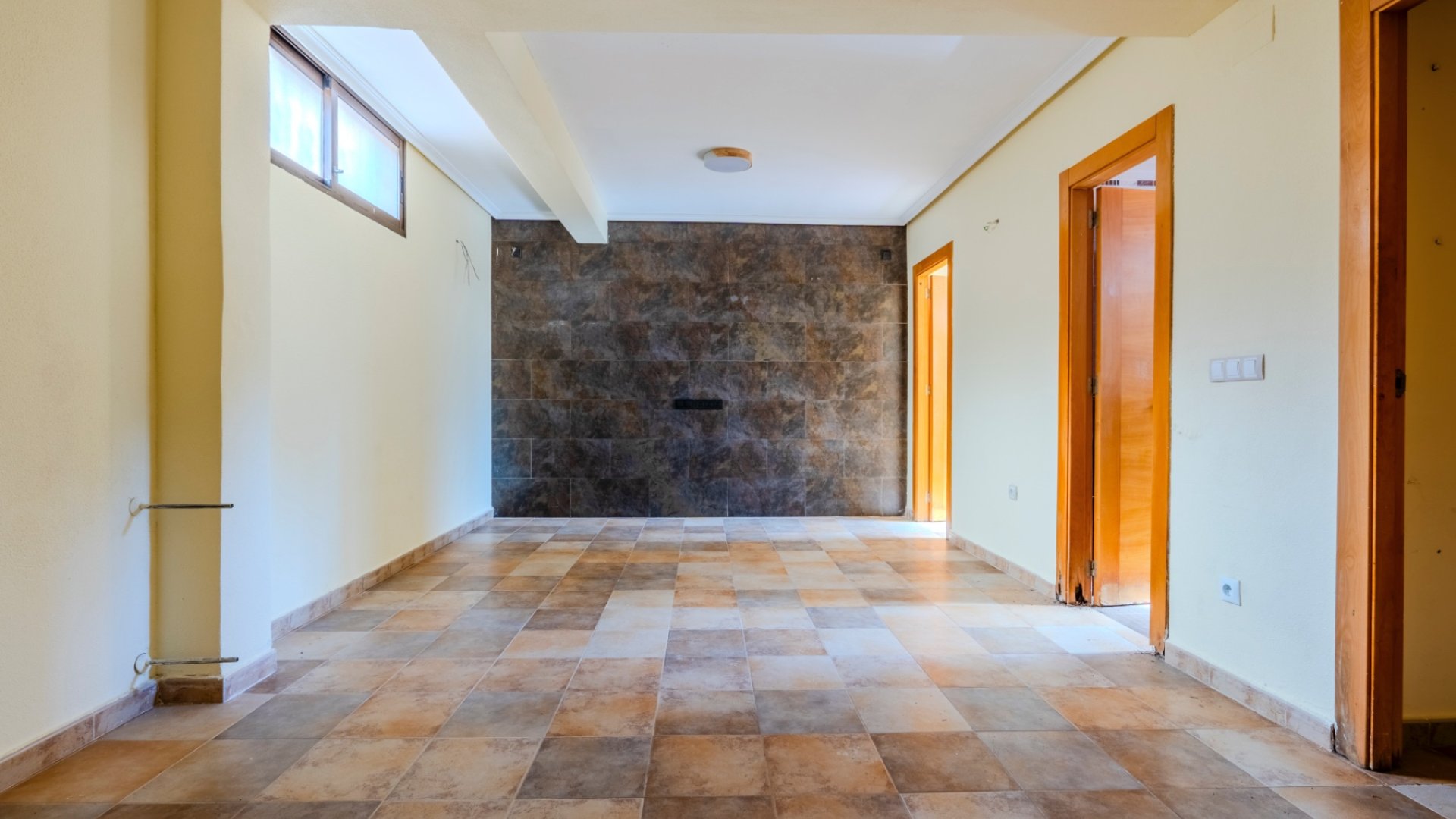 Resale - Villa -
Villamartín