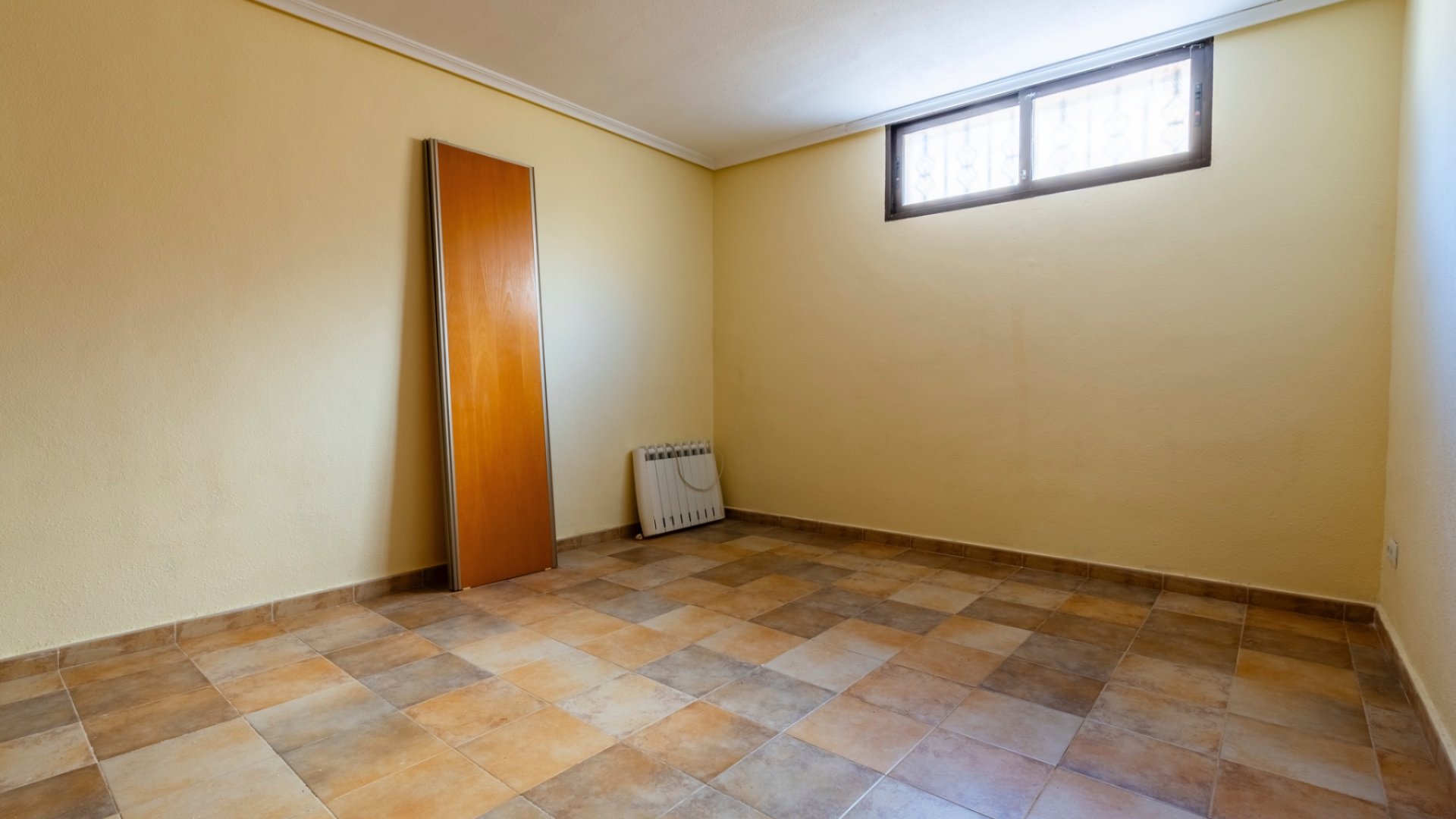 Resale - Villa -
Villamartín