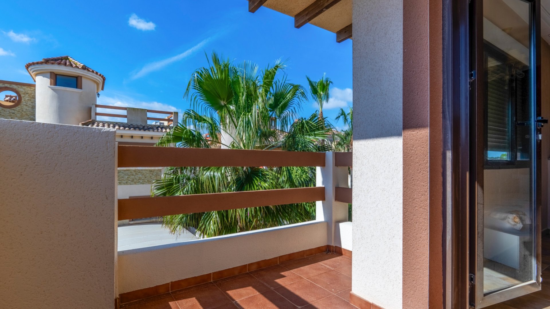 Resale - Villa -
Villamartín