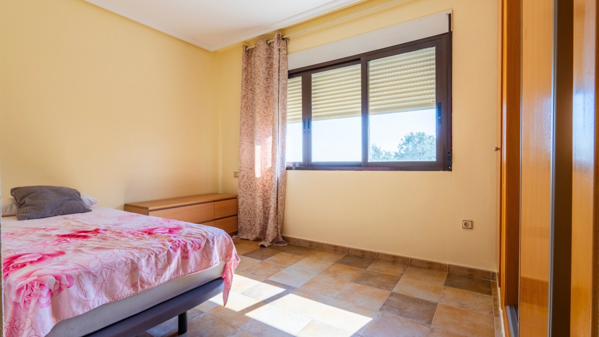Resale - Villa -
Villamartín