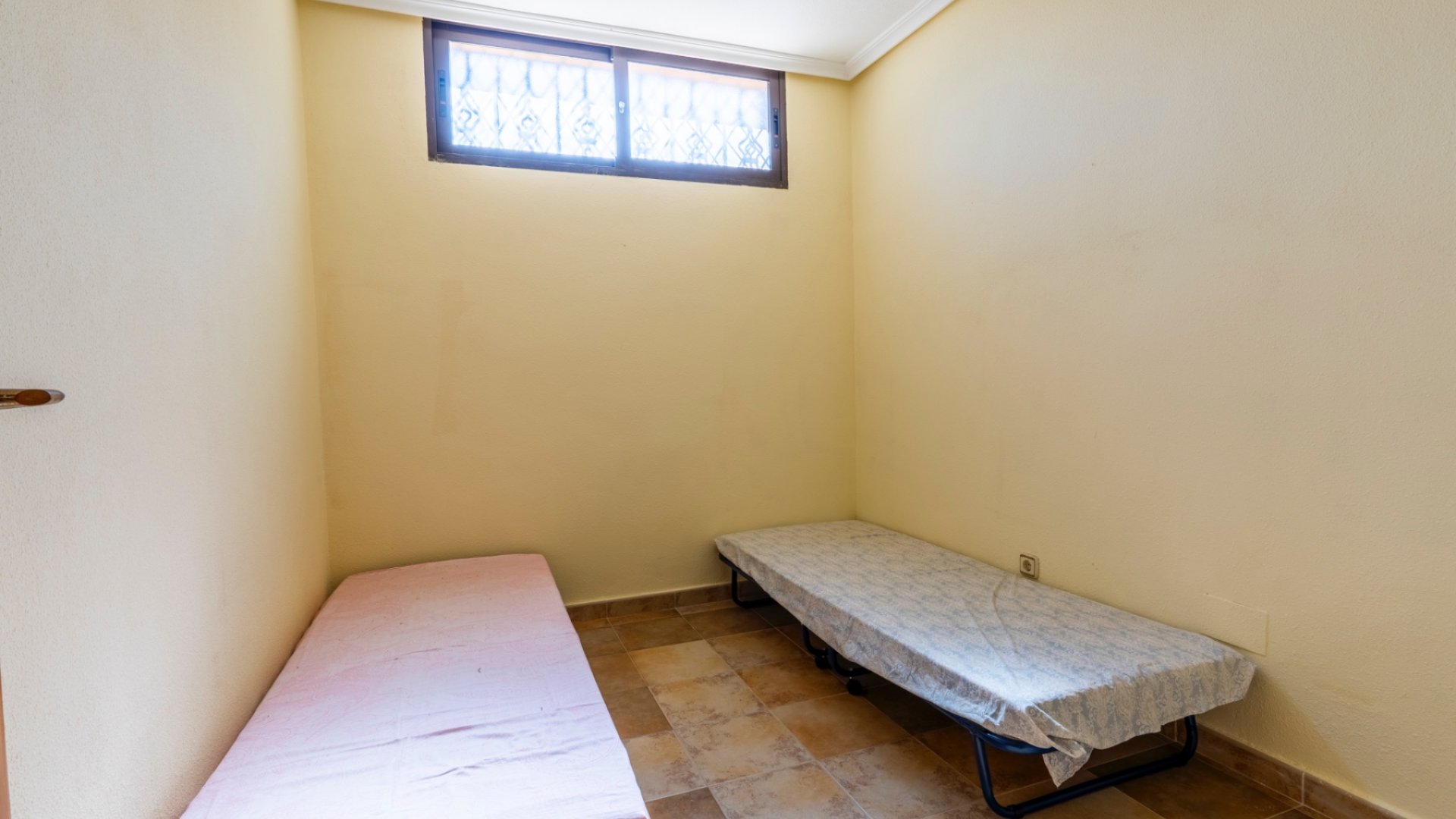 Resale - Villa -
Villamartín