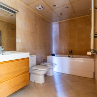 Resale - Villa -
Villamartín