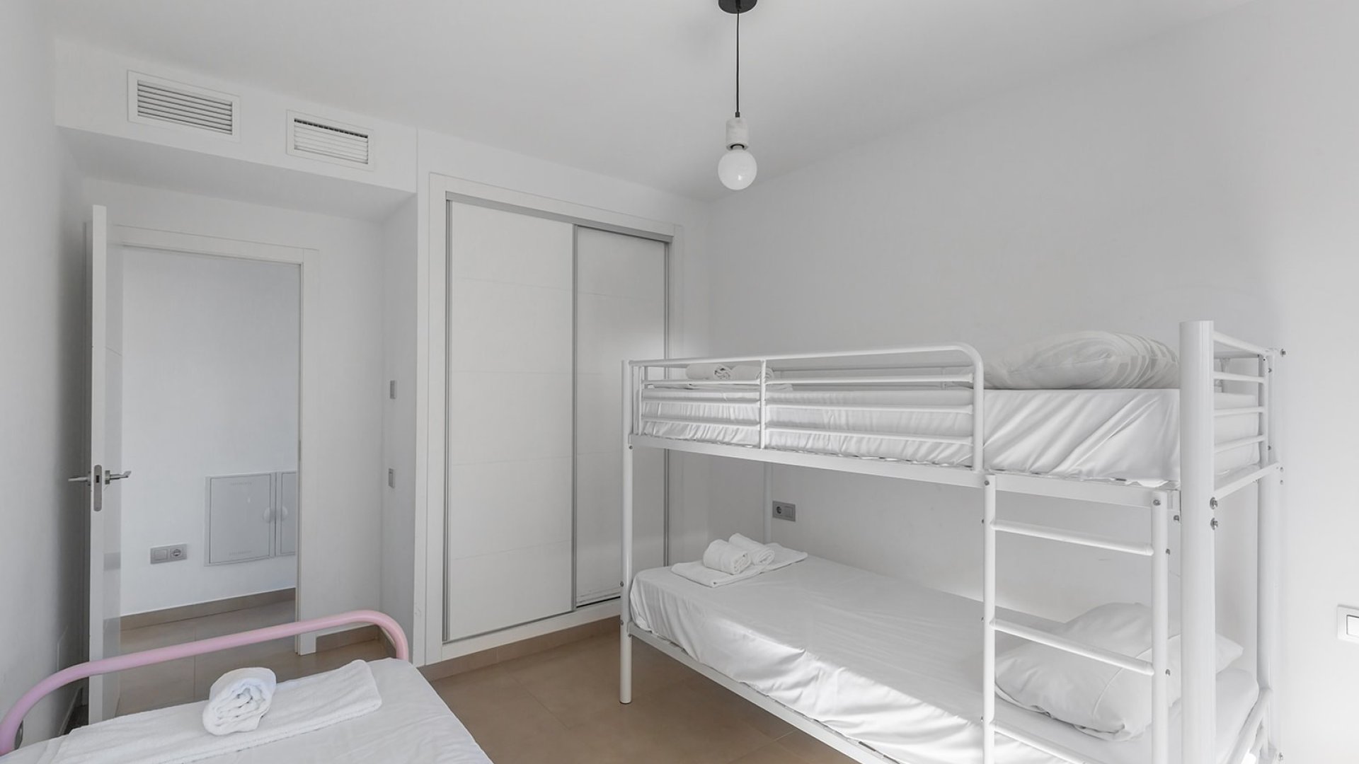 Resale - Villa -
Vistabella