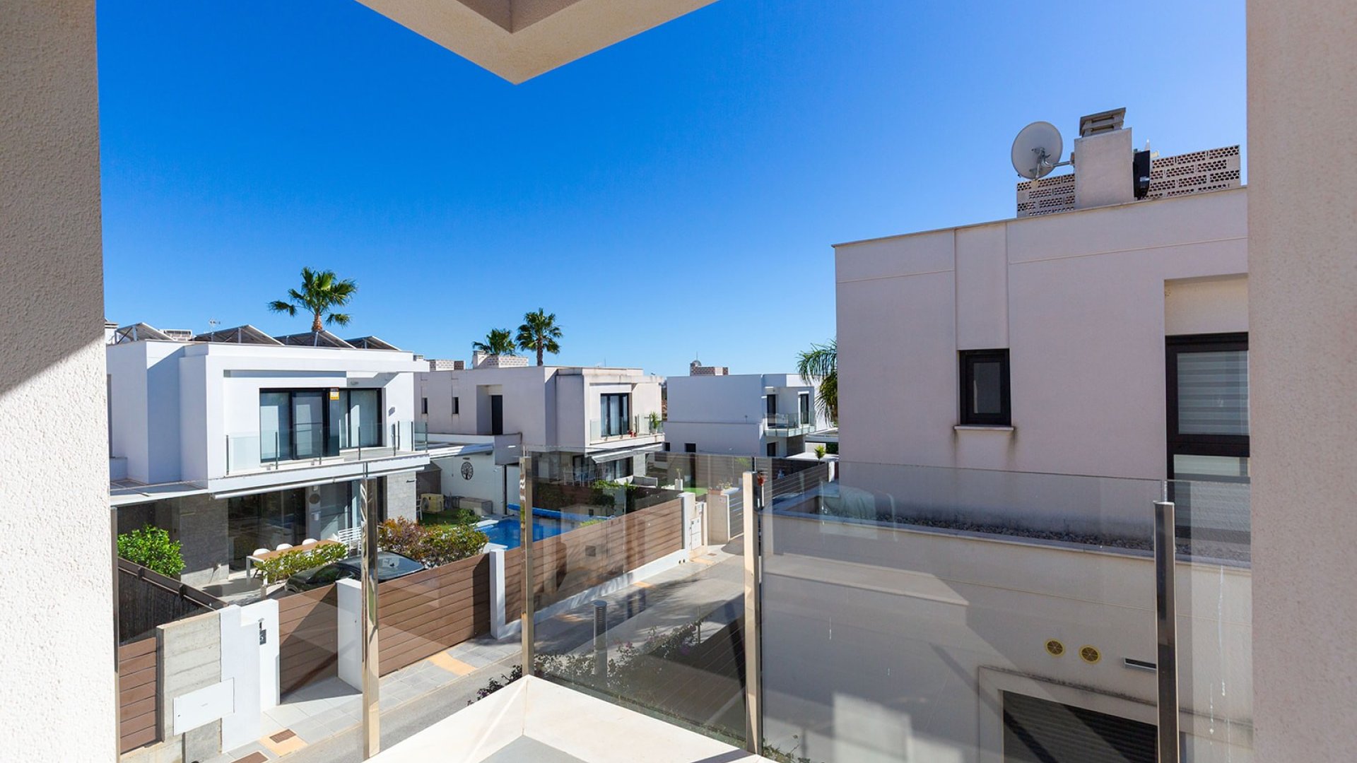 Resale - Villa -
Vistabella