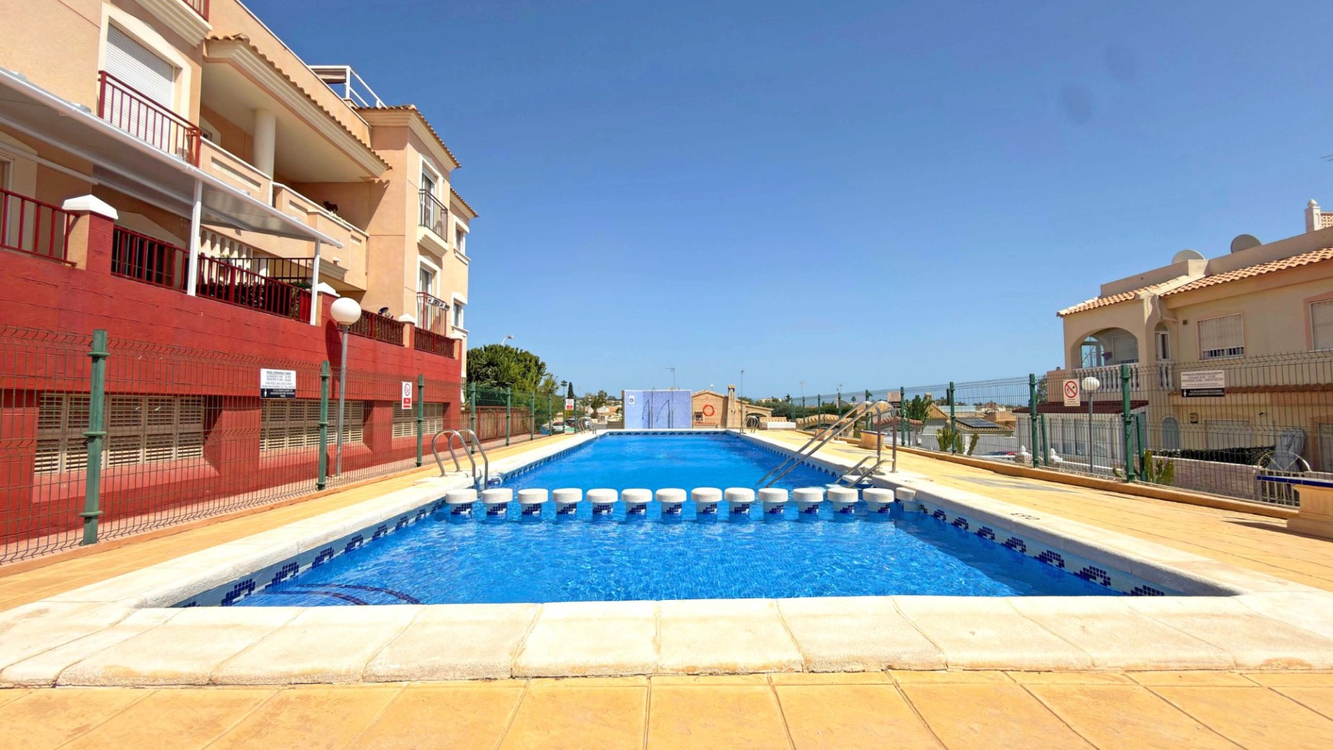 Reventa - Adosado -
Orihuela Costa - La Florida