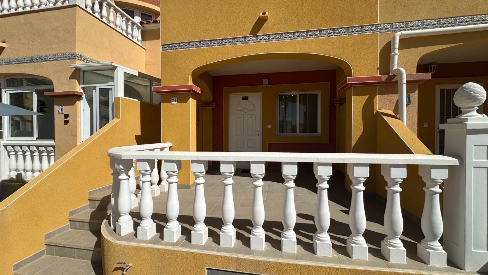 Reventa - Adosado -
Orihuela Costa - La Regia