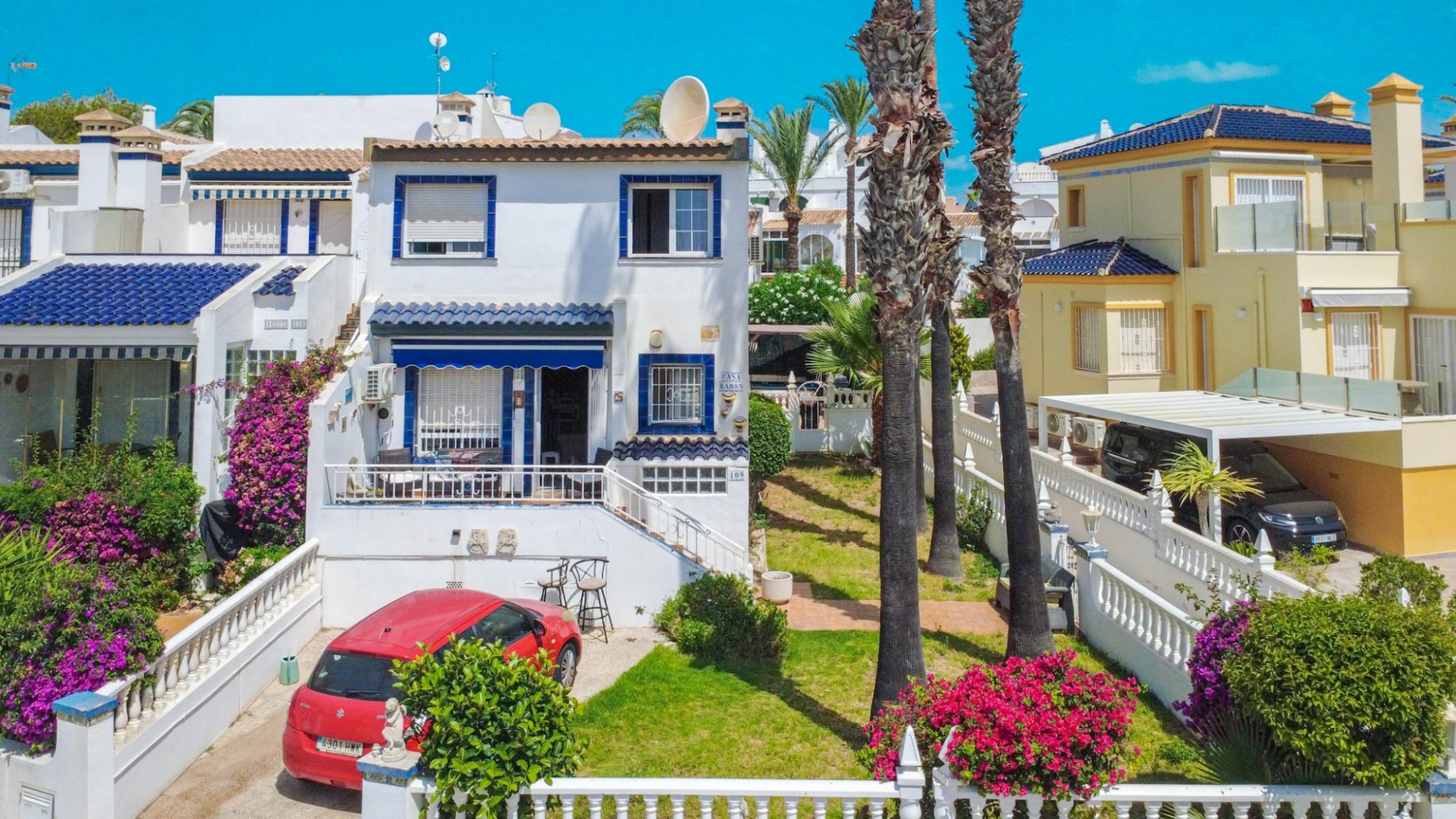 Reventa - Adosado -
Orihuela Costa - La Rioja