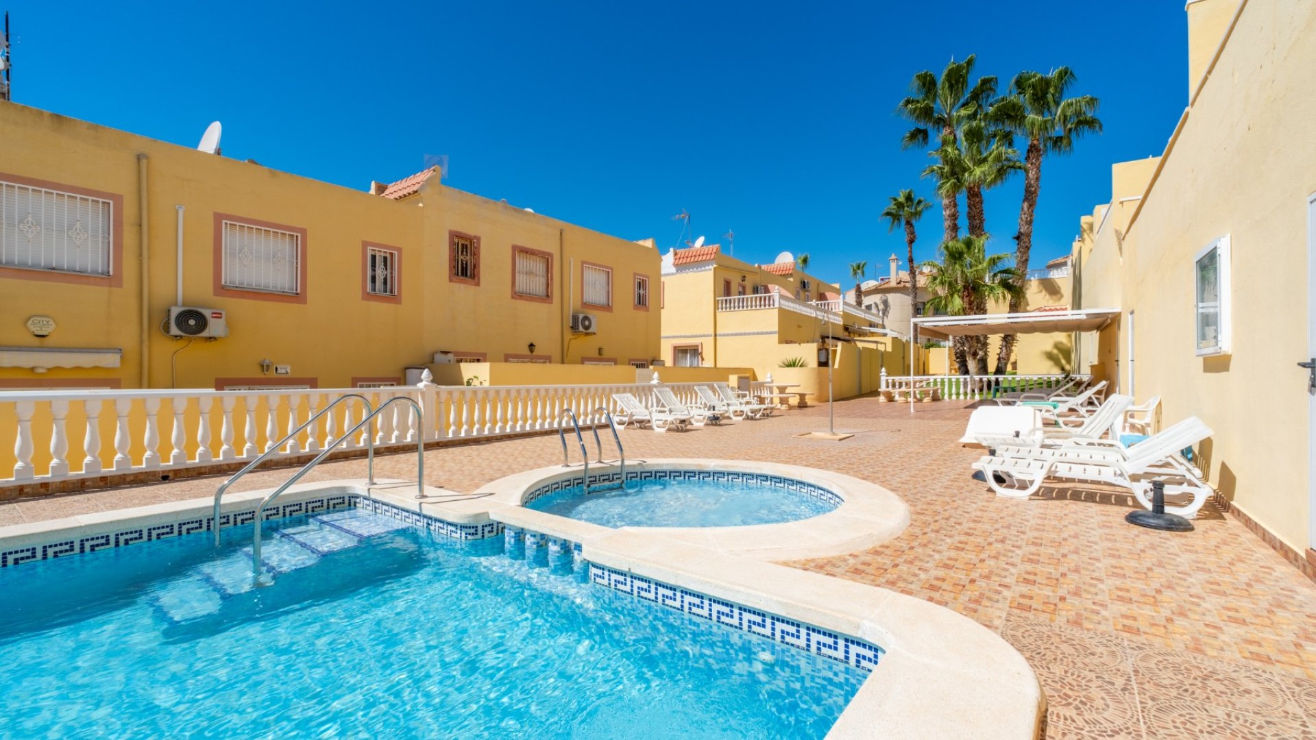 Reventa - Adosado -
Orihuela Costa - Las Filipinas