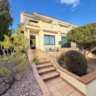 Reventa - Adosado -
Orihuela Costa - Lomas de Campoamor