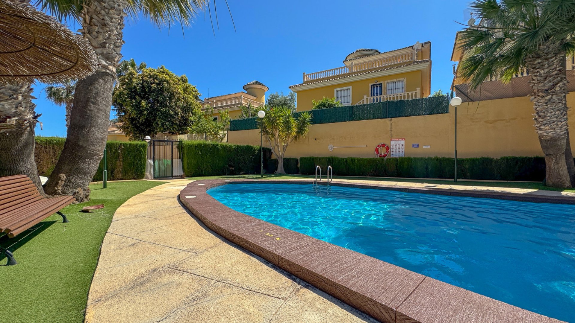 Reventa - Adosado -
Orihuela Costa - Villamartín