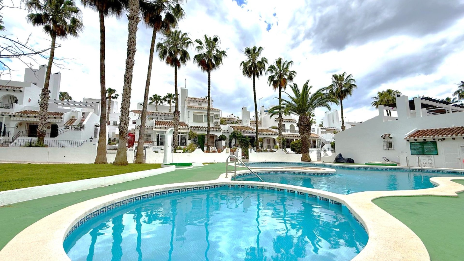 Reventa - Adosado -
Orihuela Costa - Villamartín