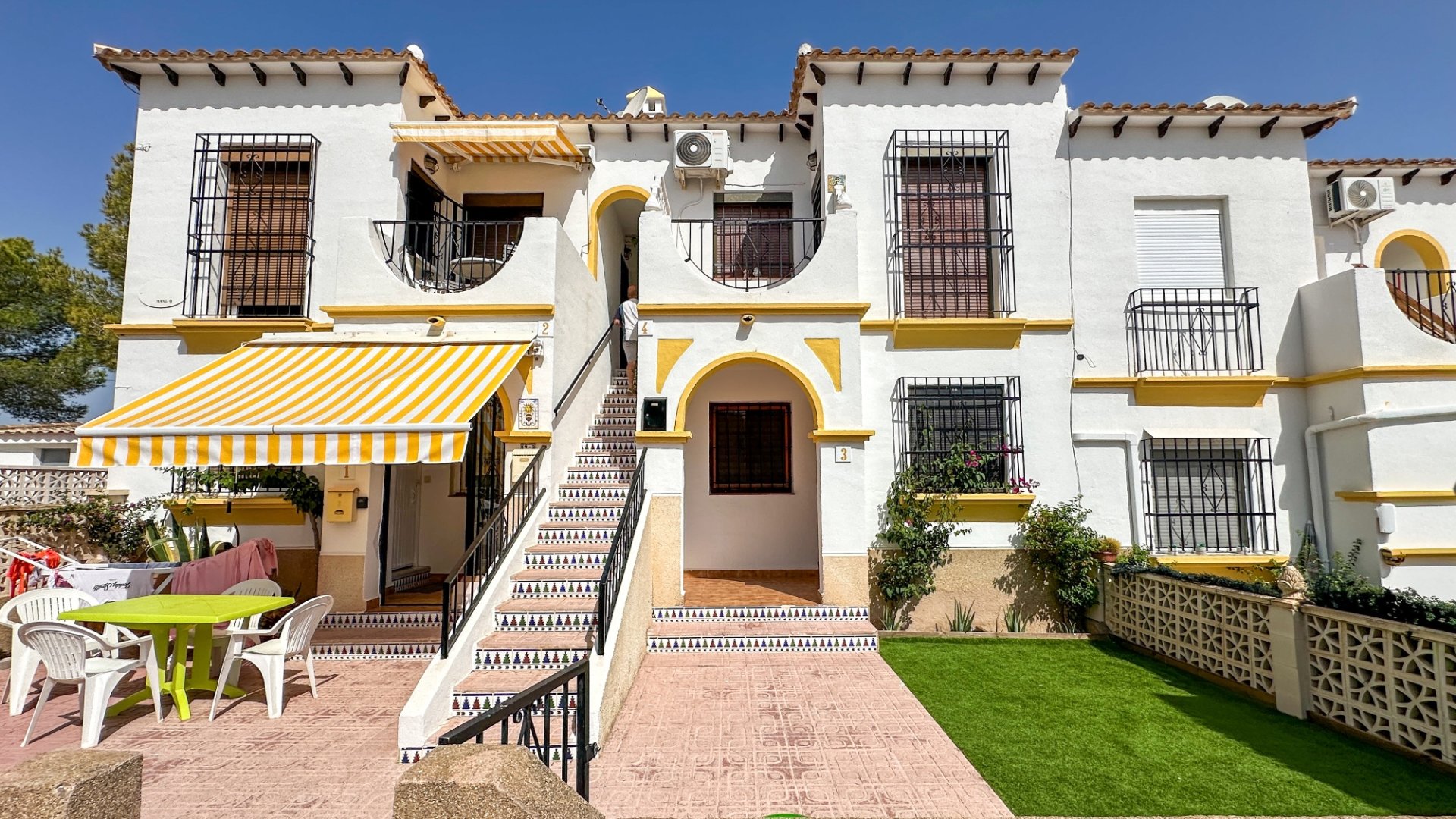 Reventa - Adosado -
San Miguel de Salinas - Bellavista