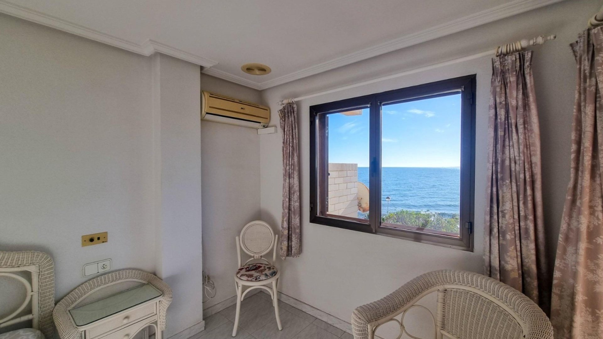 Reventa - Adosado -
Santa Pola - Playa del Este