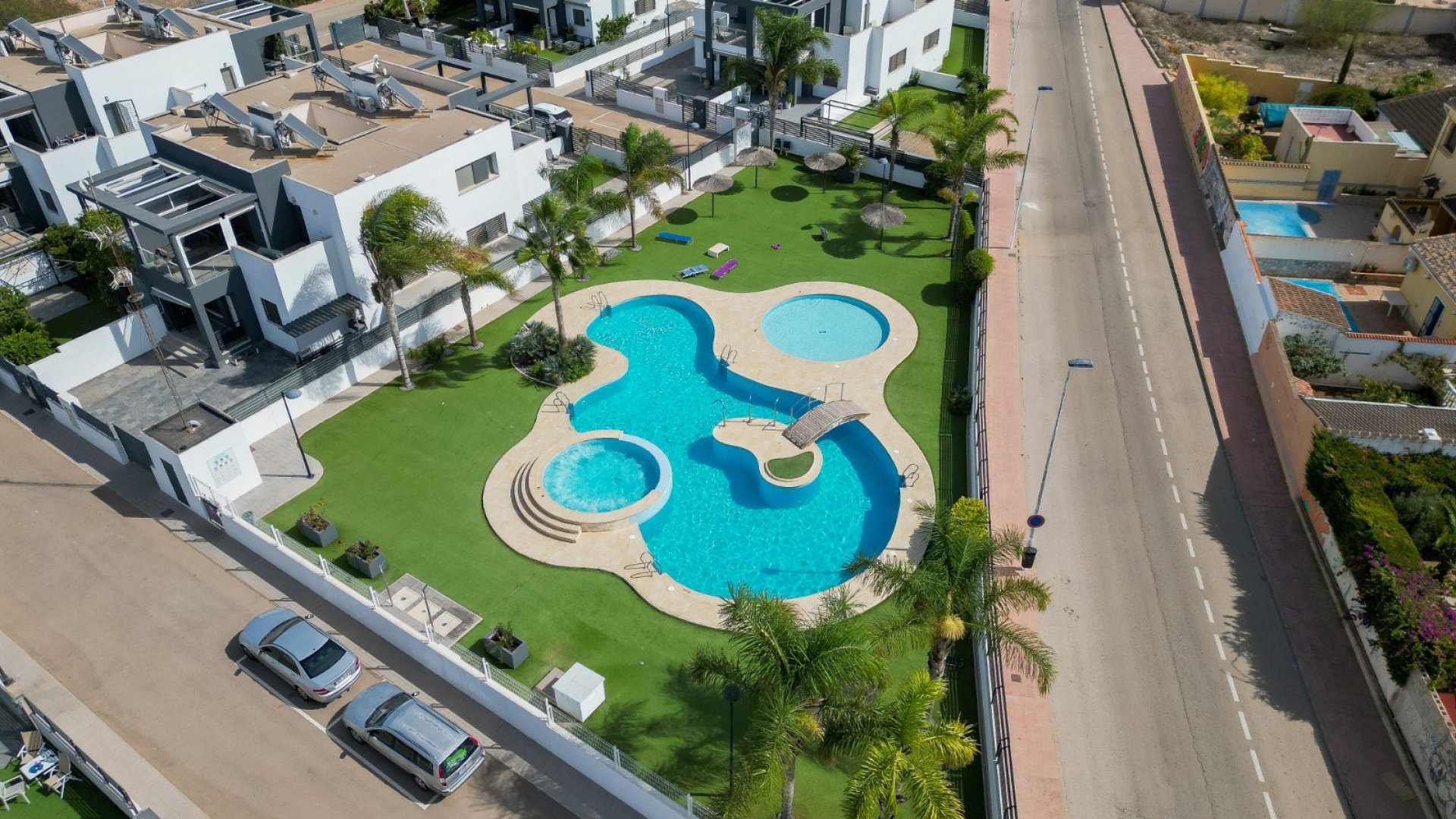 Reventa - Adosado -
Torrevieja - Aguas Nuevas